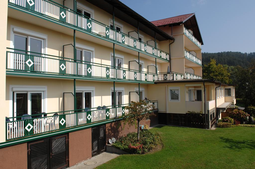 Appartementhotel Karawankenblick Пёрчах-ам-Вёртерзе Экстерьер фото
